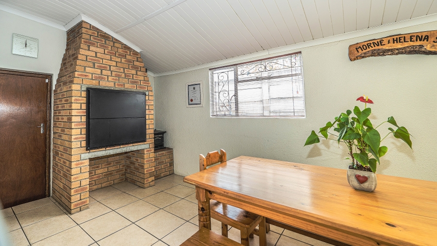 3 Bedroom Property for Sale in Protea Heights Western Cape